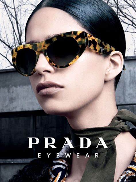 prada eyewear outlet shop